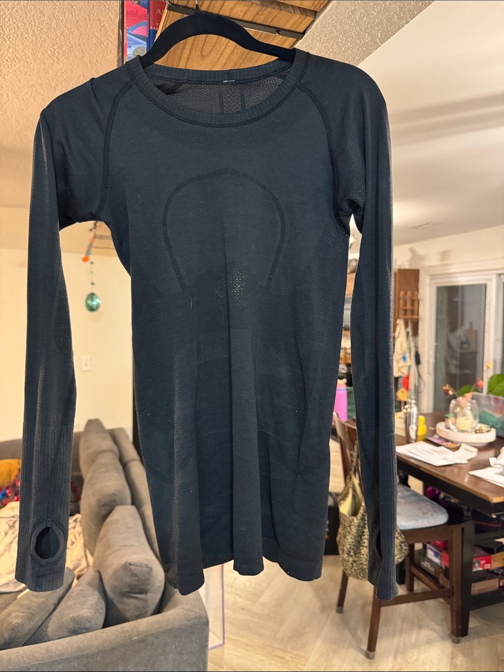 lululemon athletica Long Sleeve Black Seamless Active Tee